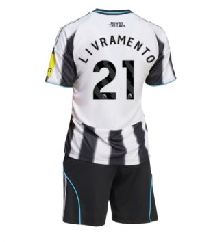 Newcastle United Tino Livramento #21 Thuis tenue Kinder 2025-26 Korte Mouw (+ Korte broeken)