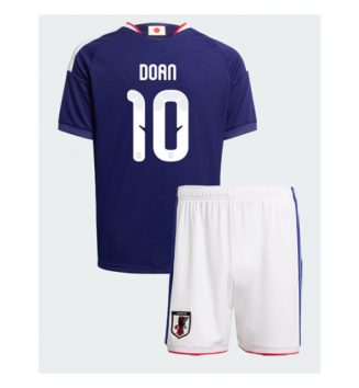 Japan Ritsu Doan #10 Thuis tenue Kinder WK 2026 Korte Mouw (+ Korte broeken) Japan Ritsu Doan #10 Thuis tenue Kinder WK 2026 Korte Mouw (+ Korte broeken)